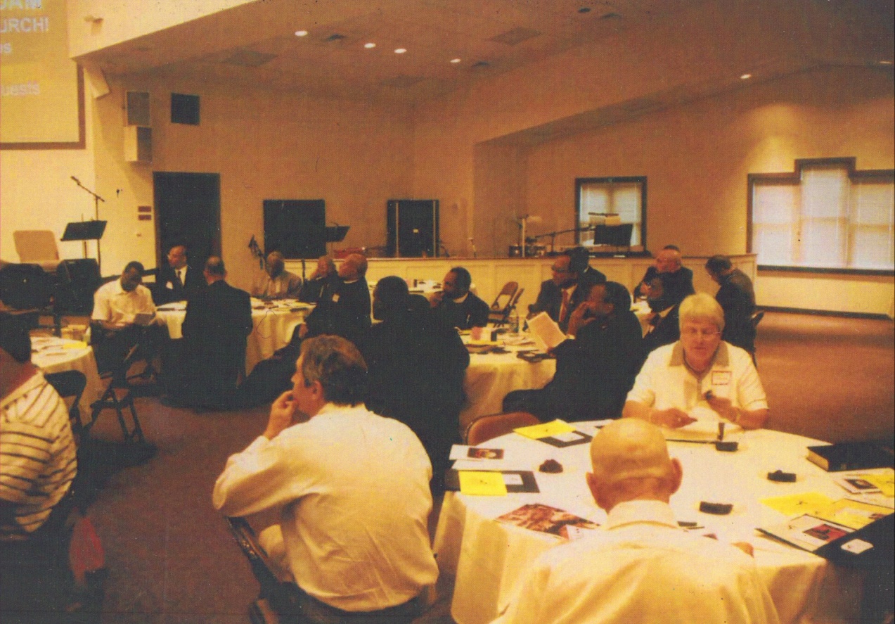 Attendees_at_the_Luncheon