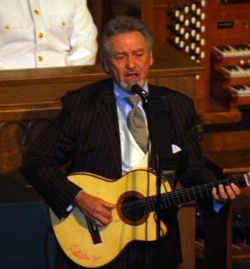Larry_Gatlin